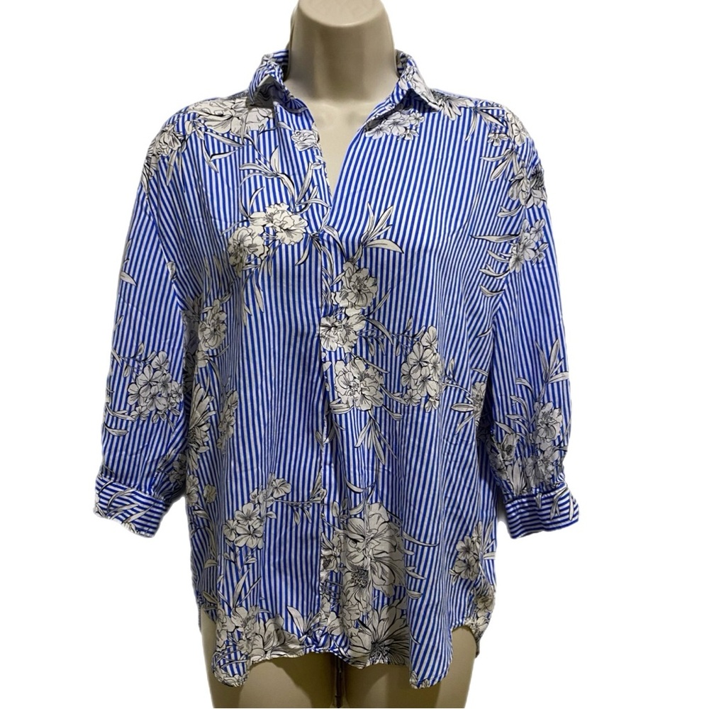 Zara oversized shirt, v neck, light blue with stripes and flowers, size Small